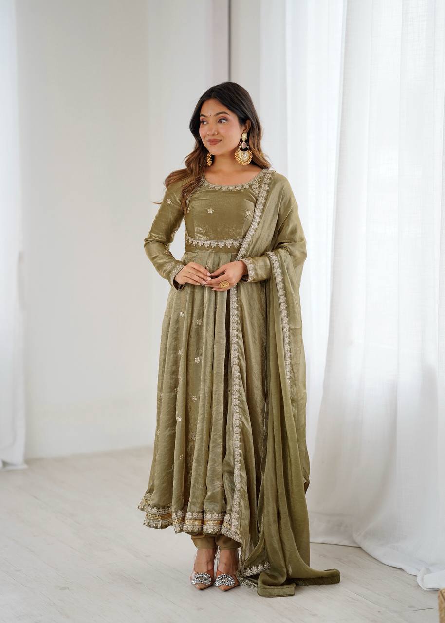 Royal Embroidered Anarkali Suit Set with Dupatta – Elegant Festive & Wedding Wear