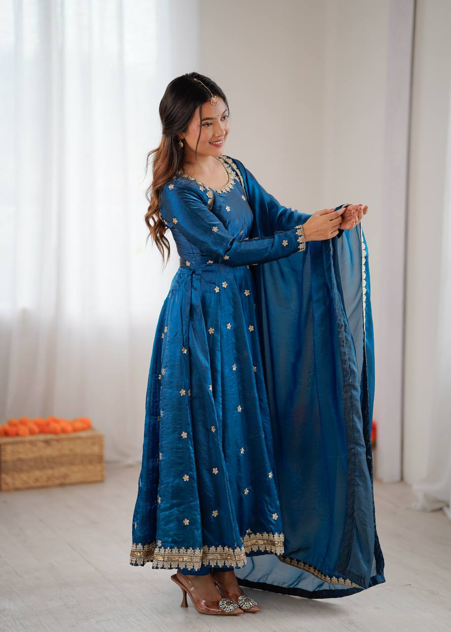 Royal Embroidered Anarkali Suit Set with Dupatta – Elegant Festive & Wedding Wear